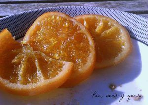 naranja confitada - pan uvas y queso