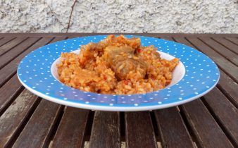 arroz con costillas - pan uvas y queso