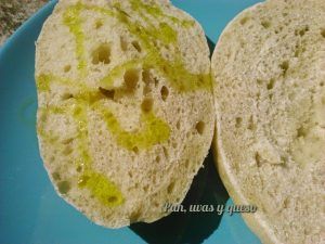 pan de viena - pan uvas y queso