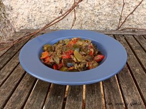 pisto crockpot - pan uvas y queso