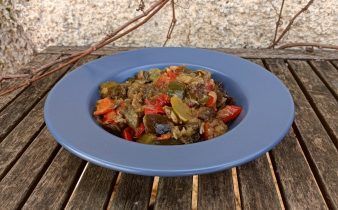 pisto crockpot - pan uvas y queso