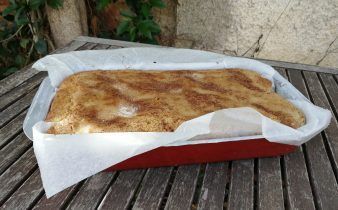 coca de llanda - pan uvas y queso
