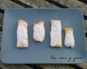 sequillos de chovar - pan uvas y queso