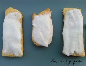 sequillos de chovar - pan uvas y queso