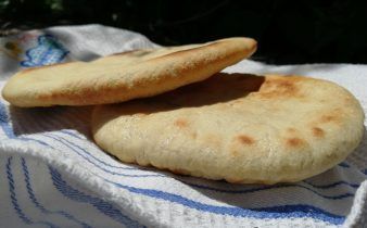 pan pita - pan uvas y queso