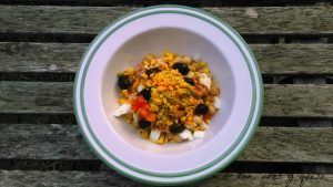 ensalada de garbanzos - pan uvas y queso - 1