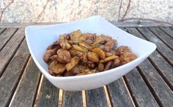 champiñones pollo oriental - pan uvas y queso