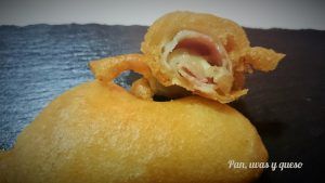 rollitos de berenjena - pan uvas y queso