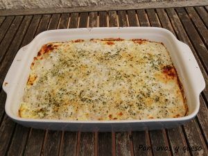 Gratinado de merluza - pan uvas y queso