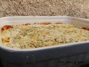 Gratinado de merluza - pan uvas y queso