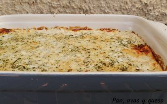 Gratinado de merluza - pan uvas y queso