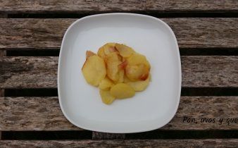 patatas a lo pobre - pan uvas y queso