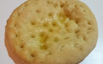 saladillas de granada - pan uvas y queso
