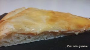 pizza parigina - pan uvas y queso