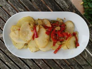 patatas panaderas - pan uvas y queso