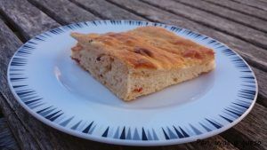 focaccia con tomates secos - pan uvas y queso