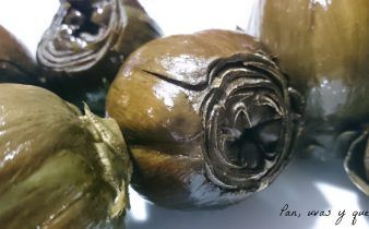 alcachofas asadas en crockpot - pan uvas y queso - p
