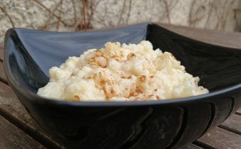 arroz con leche en crock pot - pan uvas y queso