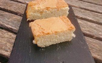 bica blanca - pan uvas y queso