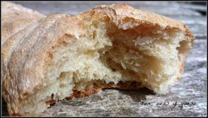 baguettes con masa fermentada - pan uvas y queso