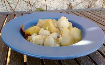 patatas con pescado crock pot - pan uvas y queso