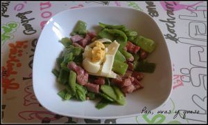 judias verdes salteadas - pan uvas y queso
