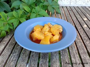 patatas estofadas crockpot - pan uvas y queso