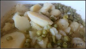 patatas en salsa verde crockpot - pan uvas y queso