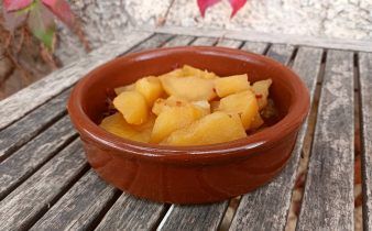 ajoharina jaen - pan uvas y queso