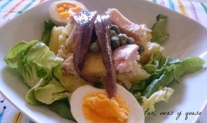 ensalada de gennaro - pan uvas y queso