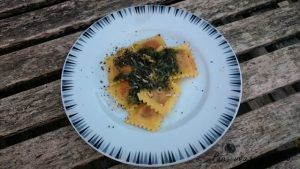 pesto - pan uvas y queso