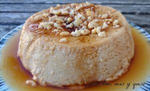 flan de toffee - pan uvas y queso