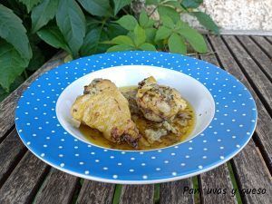 pollo al estragon - pan uvas y queso