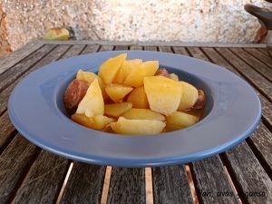 patatas rojiverdes crockpot - pan uvas y queso