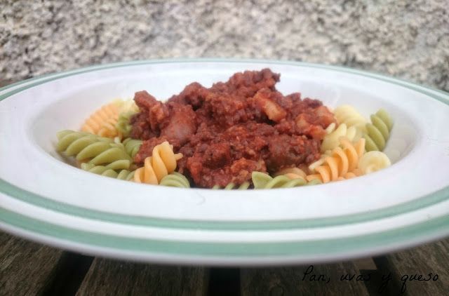 pasta alla maremmana - pan uvas y queso