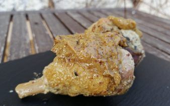 pollo a la mostaza en crockpot - pan uvas y queso