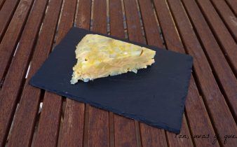 tortilla de patata en thermomix - pan uvas y queso