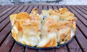 flor de masa filo - pan uvas y queso