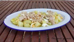 papas aliñas - pan uvas y queso