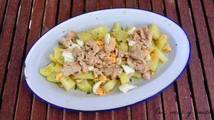 papas aliñas - pan uvas y queso