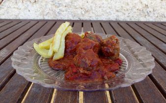 albondigas con calabaza en crock pot - pan uvas y queso