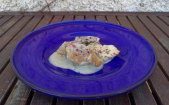 solomillo de cerdo flambeado - pan uvas y queso