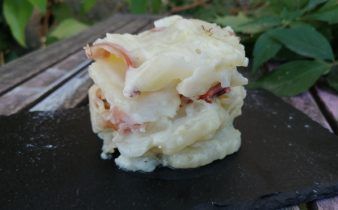patatas gratinadas en microondas - pan uvas y queso