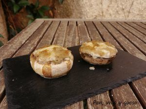 champiñones rellenos thermomix- pan uvas y queso
