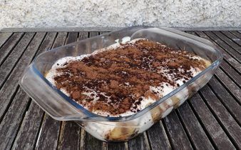 tiramisu thermomix - pan uvas y queso
