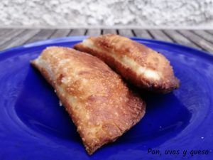 empanadillas de carne - pan uvas y queso