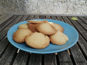 galletas de coco - pan uvas y queso