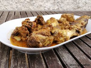 pollo adobado en crockpot - pan uvas y queso