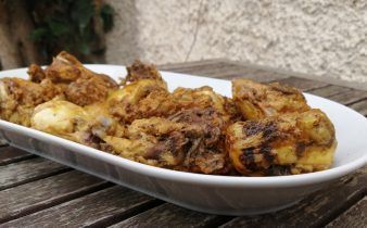 pollo adobado en crockpot - pan uvas y queso