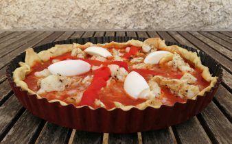 Tarta de bacalao - pan uvas y queso